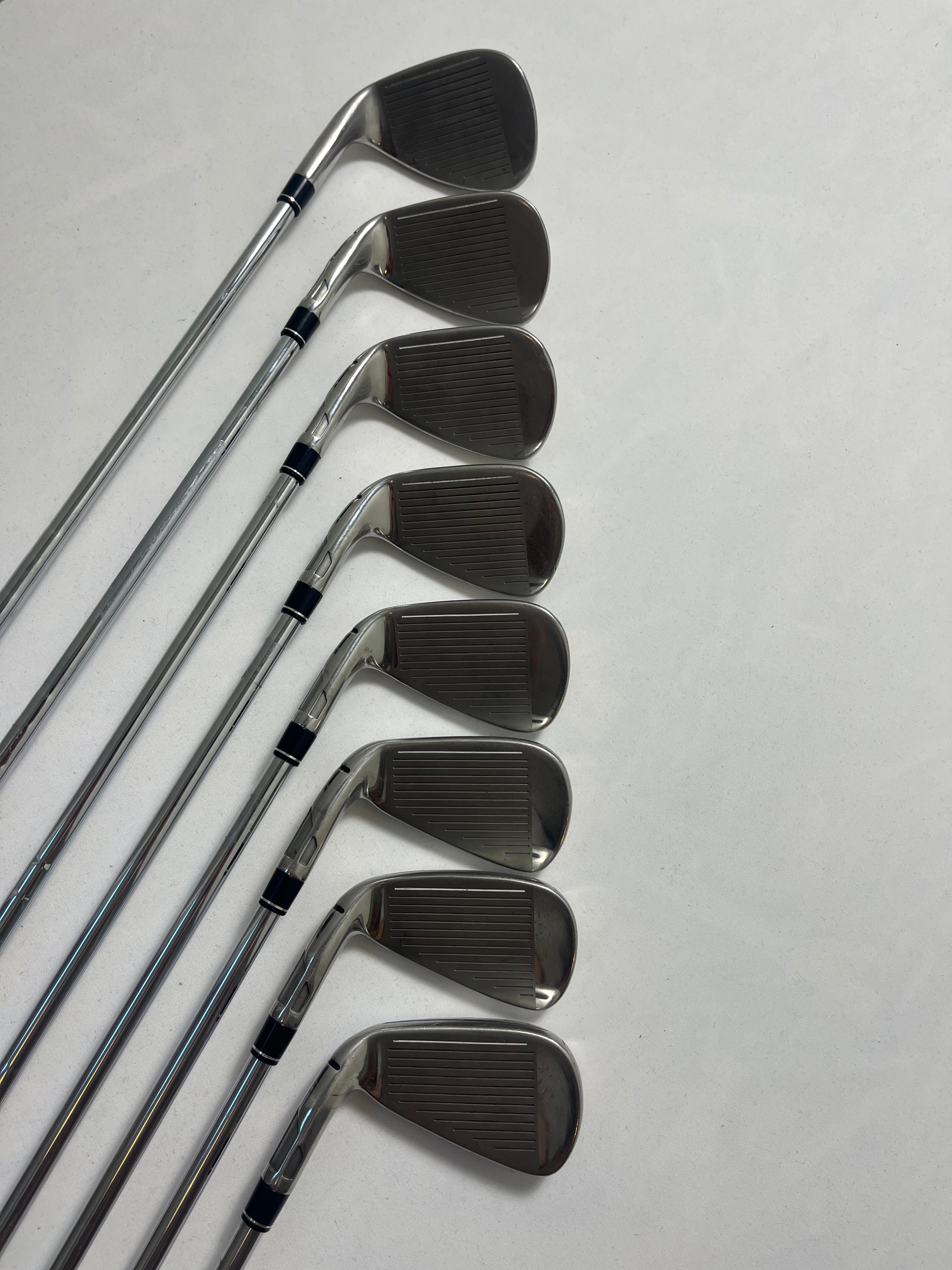 Taylormade Sim Max Järnset 5-SW (inklusive AW)